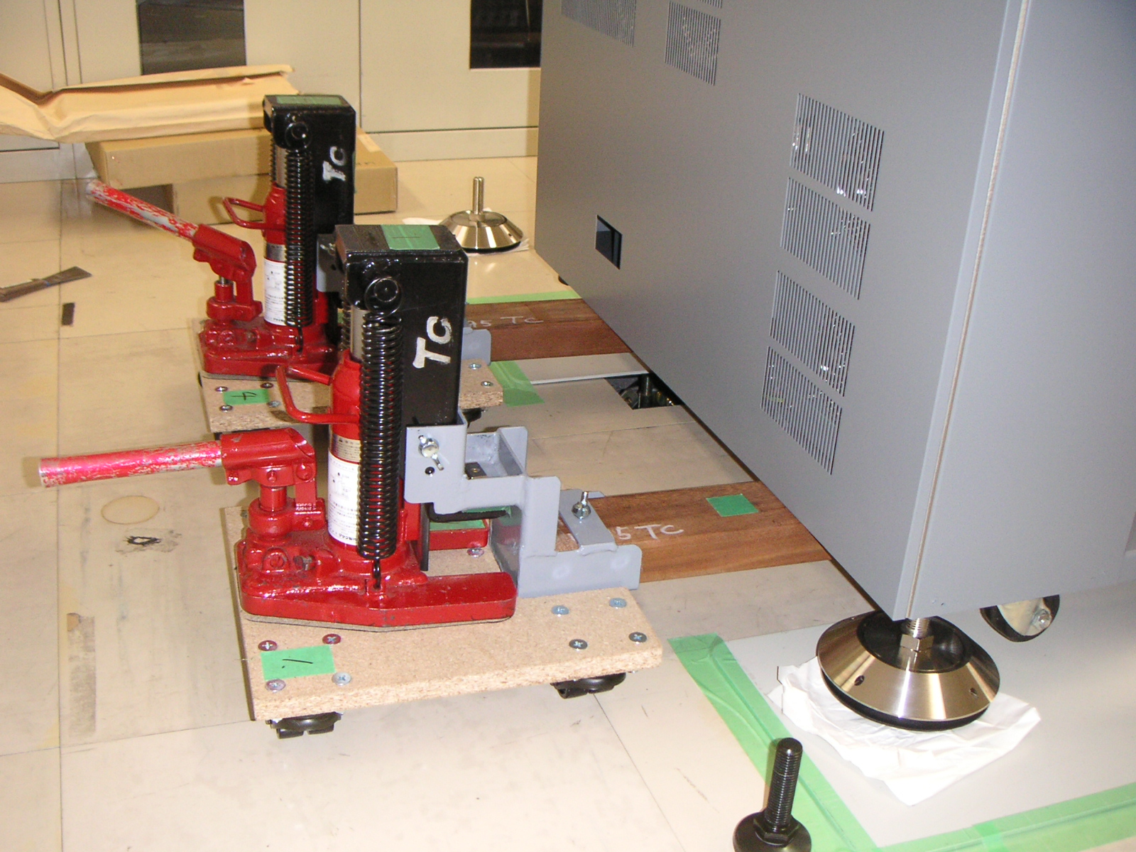 LAN�H��,�d�C�H��,�ʐM�H��,19�C���`���b�N�ݒu��ϐk�H��