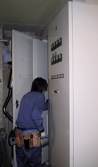 LAN�H��,�d�C�H��,�ʐM�H��,19�C���`���b�N�ݒu��ϐk�H��